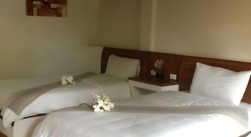 Phutawanchomdow Hotell Tha Li Eksteriør bilde